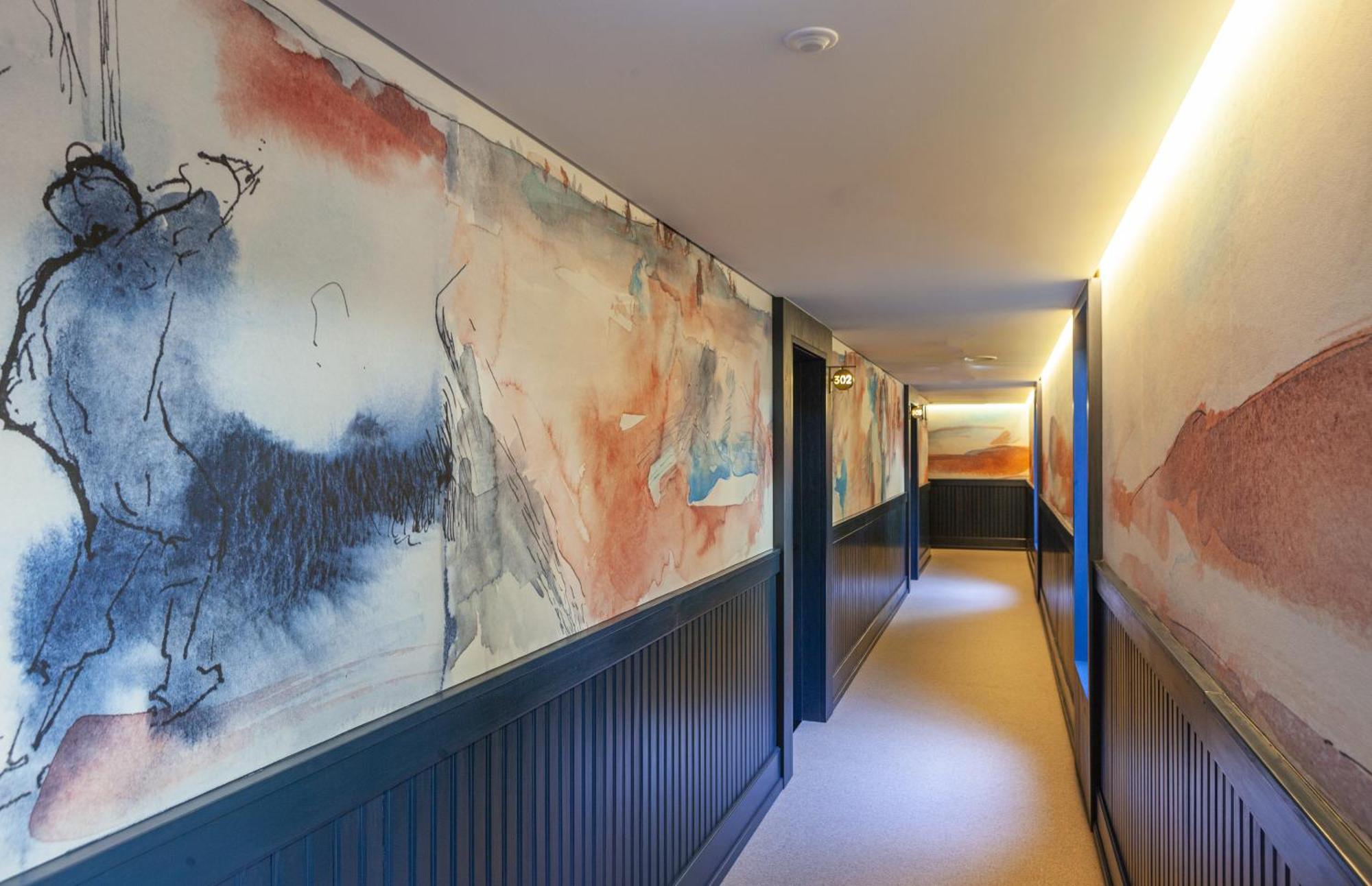 Hotel Timbre Virtudes OOporto Esterno foto Corridor at the hotel