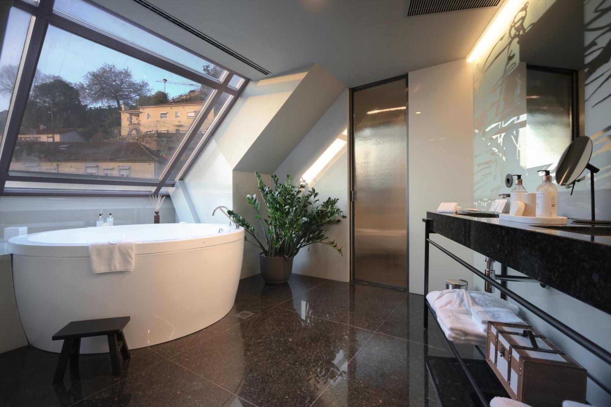 Hotel Timbre Virtudes OOporto Esterno foto Bathroom