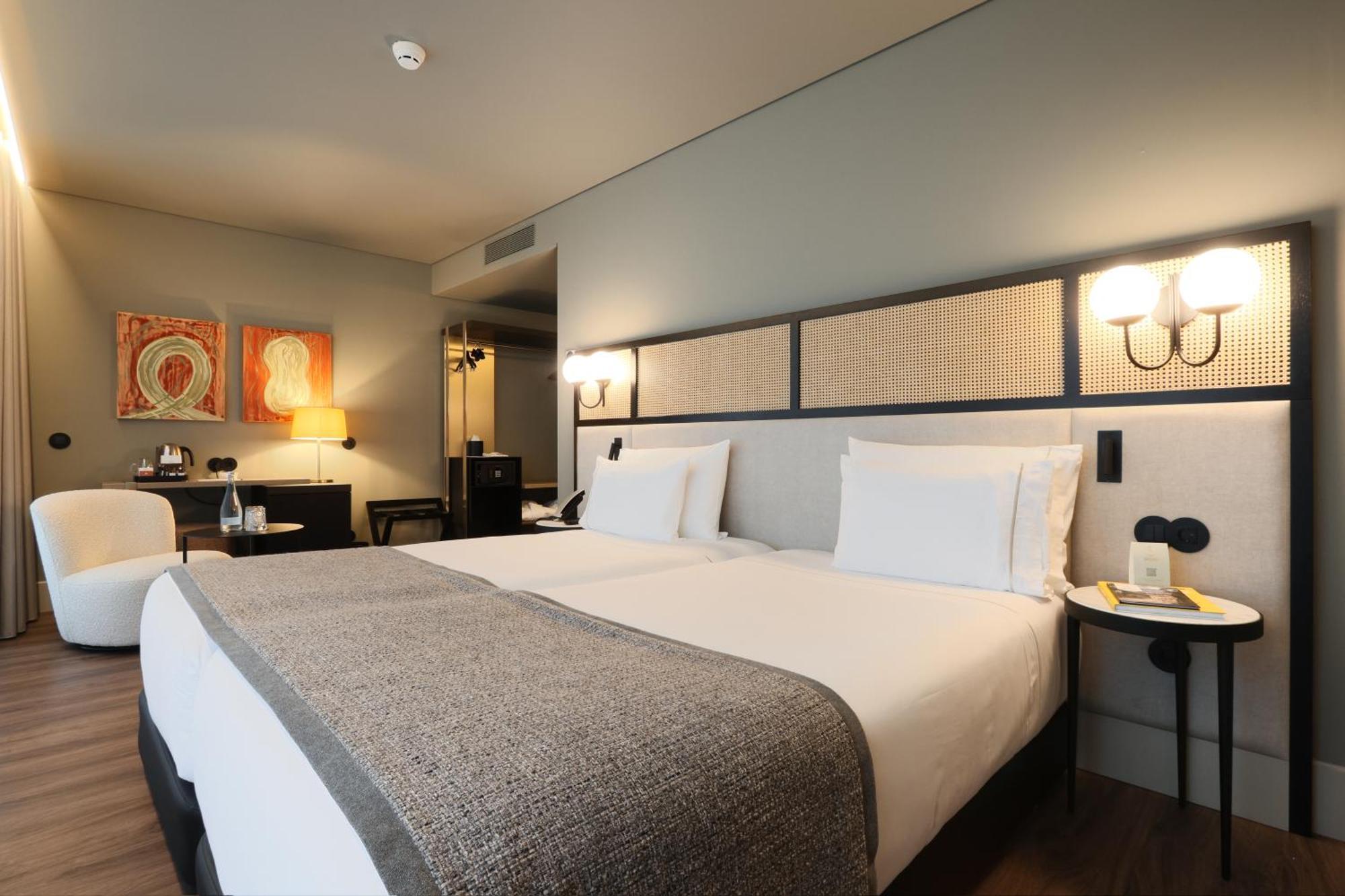 Hotel Timbre Virtudes OOporto Esterno foto A room at the hotel